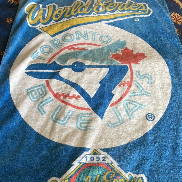 Blue Jays World Series towel - Picture 3 of 6